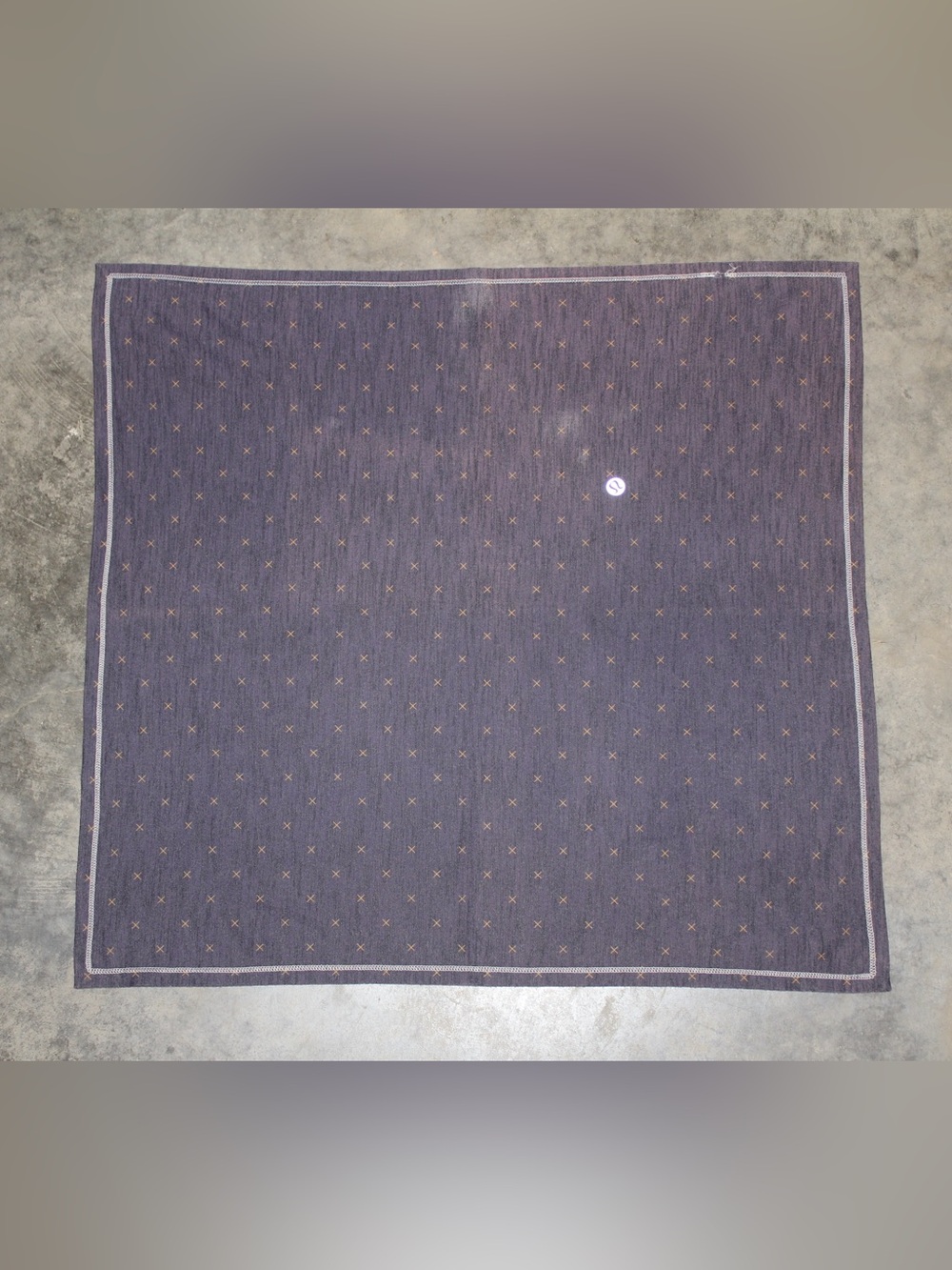 Lululemon navy bandana